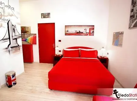 Hotel Toledostation Neapol