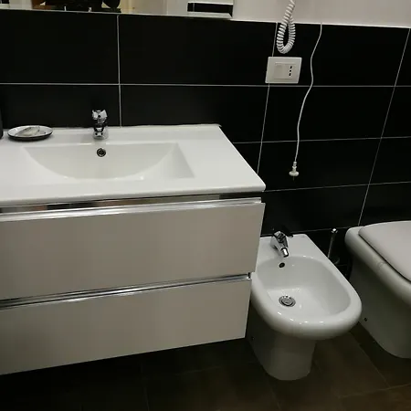 Toledostation * Nápoly